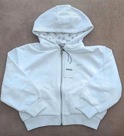 Hugo Boss vest maat 6a, Kinderen en Baby's, Babykleding | Maat 62, Nieuw, Jongetje of Meisje, Truitje of Vestje, Ophalen of Verzenden