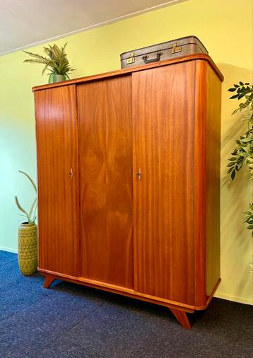 Vintage linnenkast jaren 50/60 dutch design retro teak kast beschikbaar voor biedingen