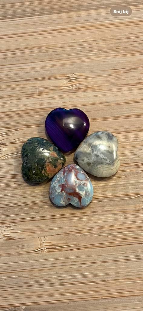 4 hartjes vol vreugde, Verzamelen, Mineralen en Fossielen, Mineraal, Ophalen of Verzenden