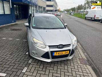 Ford Focus 1.0 EcoBoost Titanium ((( MOOI NETTE AUTO ))) beschikbaar voor biedingen
