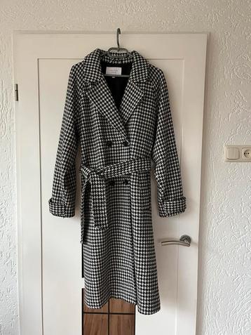 Costes winterjas Zwart-wit met ceintuur beschikbaar voor biedingen