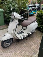 Vespa Primavera 2017, prijs kan in overleg, Fietsen en Brommers, Scooters | Vespa, Ophalen, Gebruikt, Overige modellen, Maximaal 45 km/u