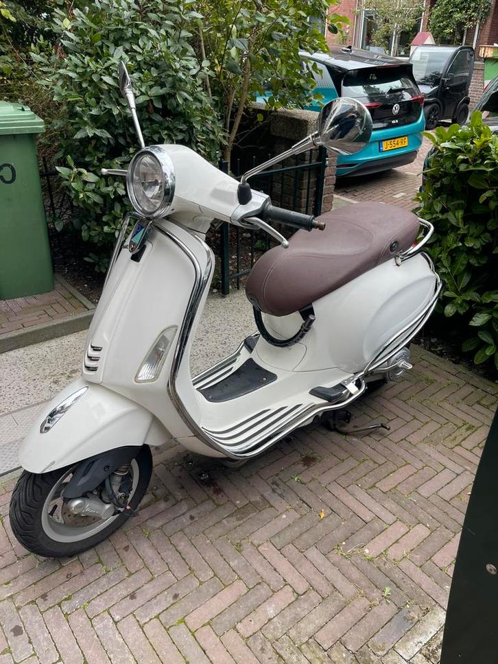 Vespa Primavera 2017, prijs kan in overleg, Fietsen en Brommers, Scooters | Vespa, Gebruikt, Overige modellen, Maximaal 45 km/u