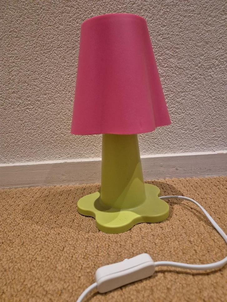 Tafellamp Ikea Mammut, Huis en Inrichting, Lampen | Tafellampen, Zo goed als nieuw, Minder dan 50 cm, Kunststof, Ophalen of Verzenden