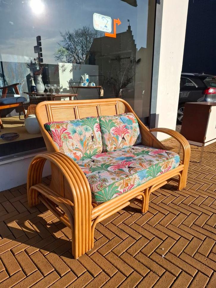 Vintage rotan bamboe bank nieuw gestoffeerd bohomain design, Huis en Inrichting, Banken | Bankstellen, Zo goed als nieuw, Rechte bank