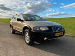 Volvo XC 70 2.4 T 4WD AUT 2001 Beige, Auto's, Volvo, Origineel Nederlands, Te koop, 5 stoelen, Beige