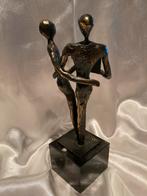 Bronzen Beeld Lezende Figuren op Marmeren Sokkel, Ophalen of Verzenden