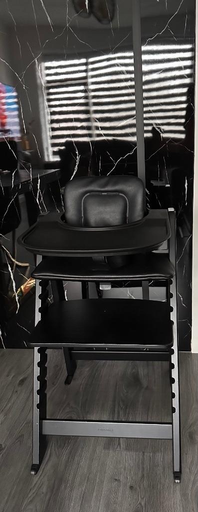 Kidsmill Kinderstoel+newborn set, Kinderen en Baby's, Kinderstoelen, Zo goed als nieuw, Meegroeistoel, Aanschuifbaar, Afneembaar eetblad