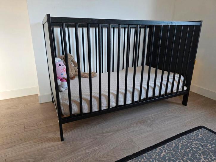 Complete Zwarte Babykamer - Ledikant, Commode, Kast, Kinderen en Baby's, Kinderkamer | Complete kinderkamers, Gebruikt, Jongetje of Meisje