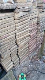 Gratis af te halen geel met rode terras tegels, Tuin en Terras, Tegels en Klinkers, Ophalen, Gebruikt, 10 m² of meer, Beton
