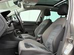 Volkswagen Golf Variant 1.6TDI 110pk Autom. Highline Pano Na, Gebruikt, 4 cilinders, 700 kg, Alcantara