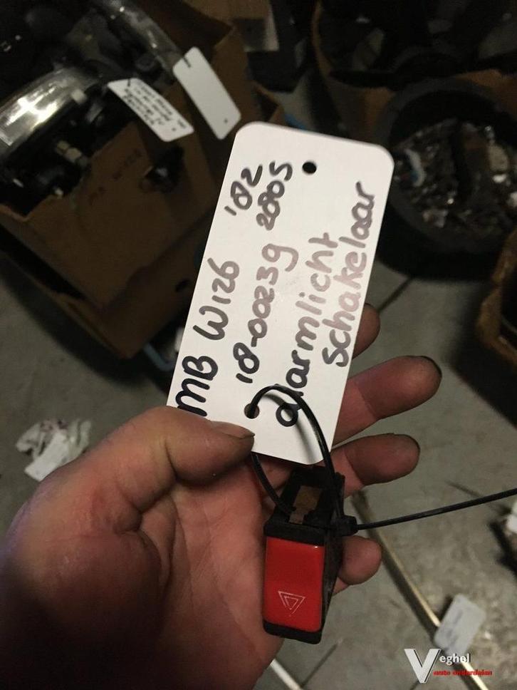 Mercedes w126 alarmlichtschakelaar 1982, Auto-onderdelen, Dashboard en Schakelaars, Gebruikt, Ophalen of Verzenden