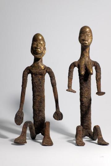 Dogon - Twee ijzeren beeldjes met bronzen hoofden - Afrika  beschikbaar voor biedingen
