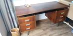 Vintage bureau massief notenhout, Gebruikt, Ophalen