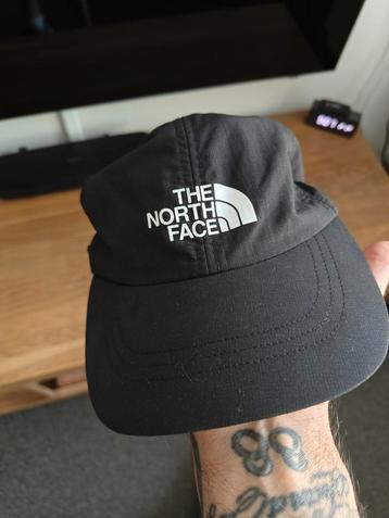 Zgan The North Face pet  beschikbaar voor biedingen