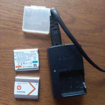 2x Sony NP-BN1 batterij met oplader beschikbaar voor biedingen