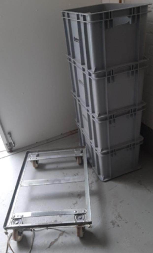 Trolley inclusief 4 bakken, Doe-het-zelf en Verbouw, Transportwagens, Gebruikt, Transportkar, 100 liter of meer, Ophalen