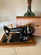NAUMANN handnaaimachine met kap, Antiek en Kunst, Antiek | Naaimachines, Ophalen of Verzenden