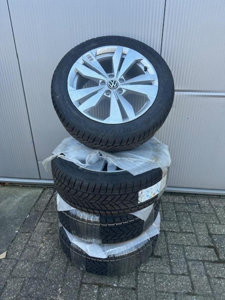 Winterset Volkswagen ID.3 Origineel 215/55/R18, Auto-onderdelen, Banden en Velgen, Banden en Velgen, Winterbanden, 18 inch, 215 mm