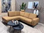 ZGAN MONTEL Tuscan Hoekbank Elektrische - Geel - 235 x 210, Huis en Inrichting, Banken | Bankstellen, Ophalen, 250 tot 300 cm