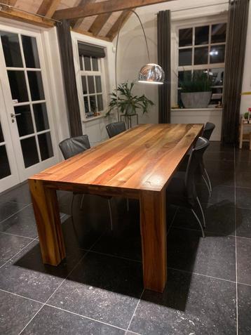 Pilat&Pilat Eettafel Hinrik beschikbaar voor biedingen