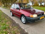 Toyota Starlet 1.3 XLI AUT E2 1995 Rood, Auto's, Toyota, 74 pk, 4 cilinders, Starlet, 400 kg