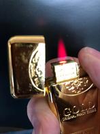 Mooie Gold aansteker met rode vlam, Verzenden, Zo goed als nieuw, Aansteker