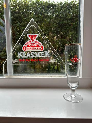 Drie Hoefijzers Bierglas beschikbaar voor biedingen
