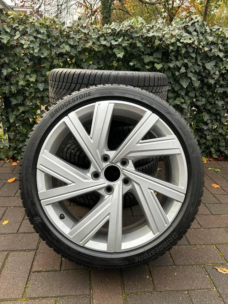 Volkswagen VW GTI Bergamo 18 inch velgen Winter Bridgestone, Auto-onderdelen, Banden en Velgen, Banden en Velgen, Winterbanden