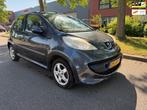 Peugeot 107 1.0-12V XS Urban Move airco 5 drs, Voorwielaandrijving, Gebruikt, 4 stoelen, 68 pk