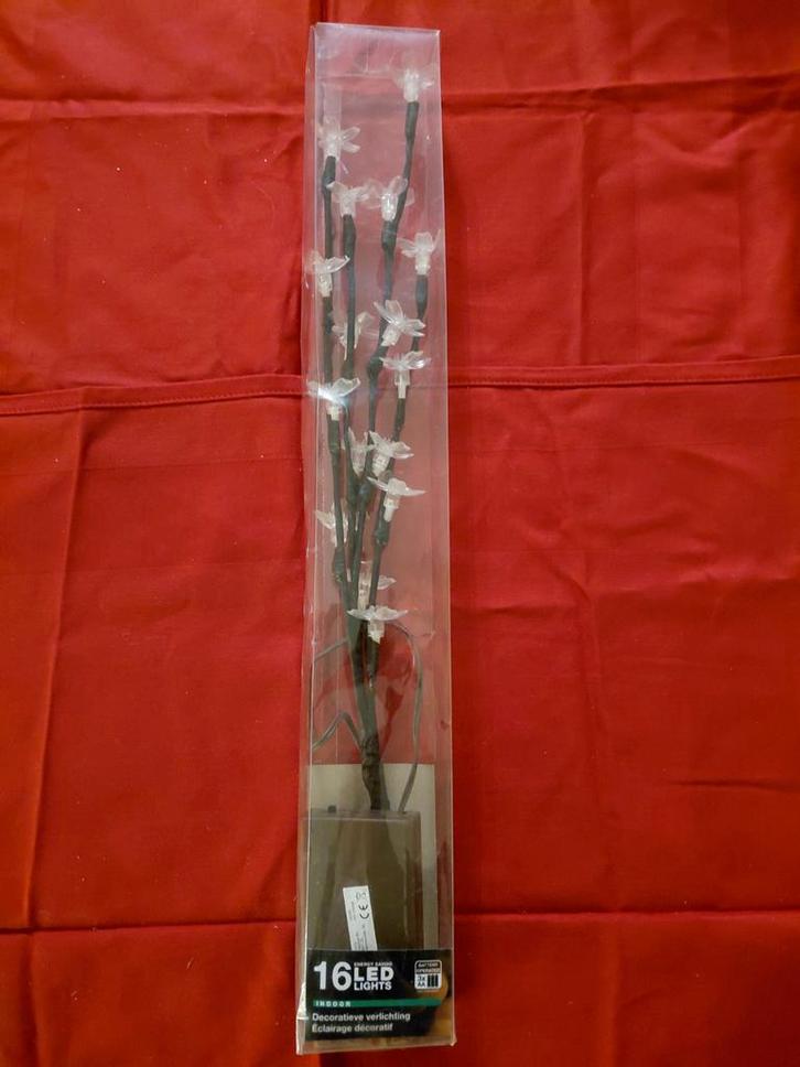 Decoratieve LED takken met bloemen - Nieuw in verpakking, Huis en Inrichting, Lampen | Vloerlampen, Nieuw, Minder dan 100 cm, Kunststof
