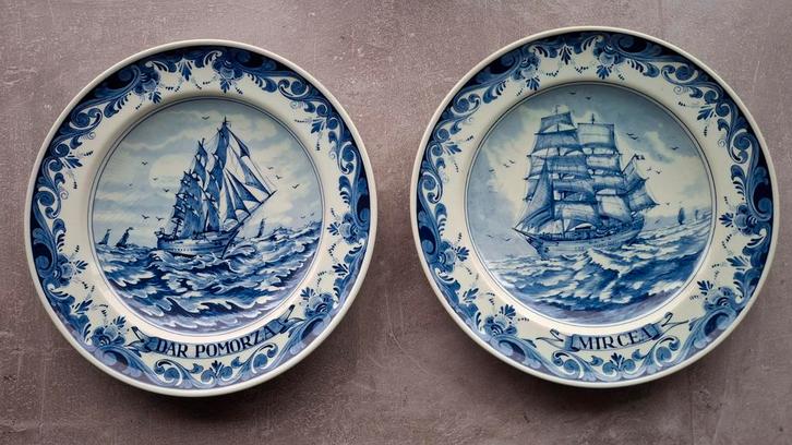 Porseleinen borden Delfts blauw met nr., Antiek en Kunst, Antiek | Wandborden en Tegels, Ophalen