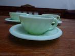 3 art deco opaline kopjes en schoteltjes, France, Antiek en Kunst, Antiek | Servies los, Ophalen of Verzenden