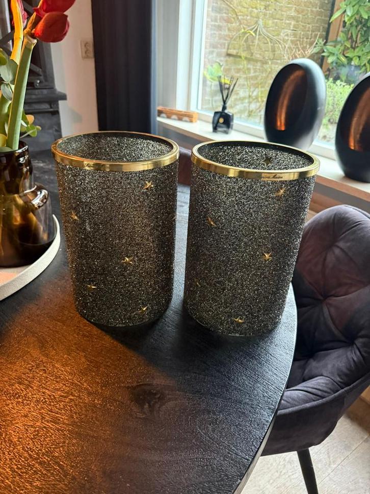 2 mooie kerst windlichten riviera maison, Huis en Inrichting, Woonaccessoires | Kandelaars en Kaarsen, Gebruikt, Kandelaar, 25 tot 50 cm