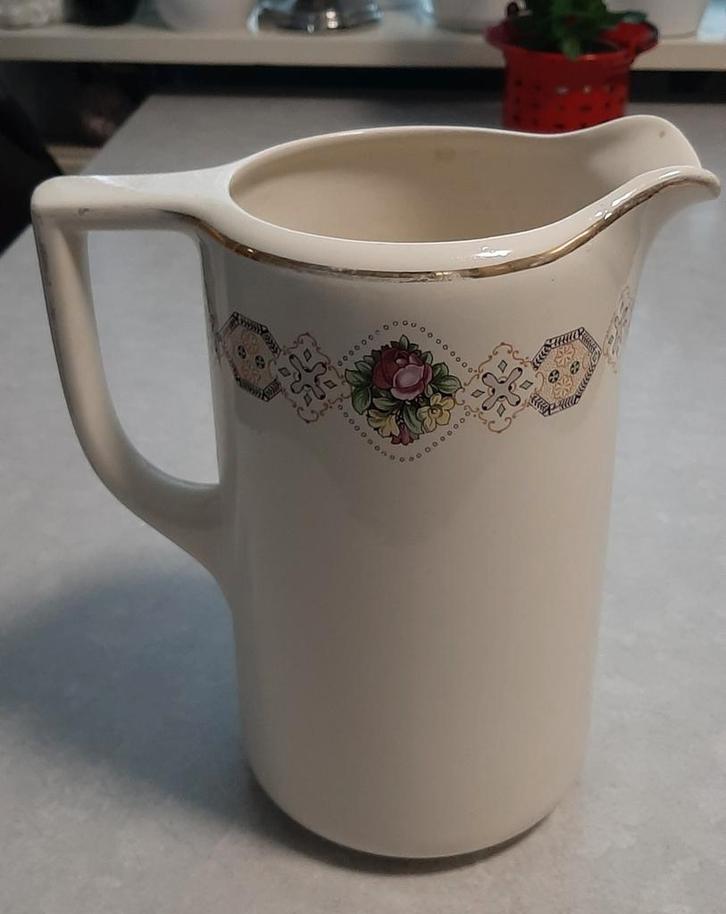 waterkan/vaas Societe Ceramique Maestricht, Antiek en Kunst, Antiek | Servies los, Ophalen of Verzenden