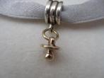 Pandora zilveren bedel met gouden fopspeen, 1 bedel, Ophalen of Verzenden, Zilver, Pandora