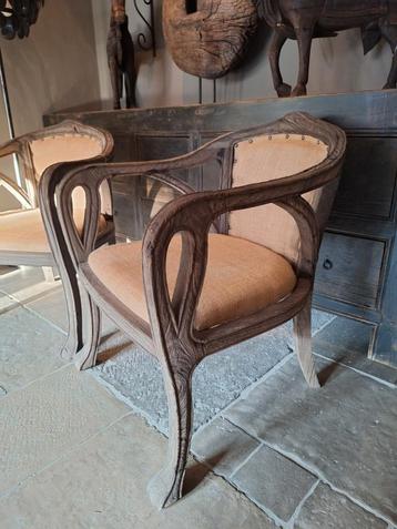2 Stoere houten landelijke armstoelen fauteuil  beschikbaar voor biedingen