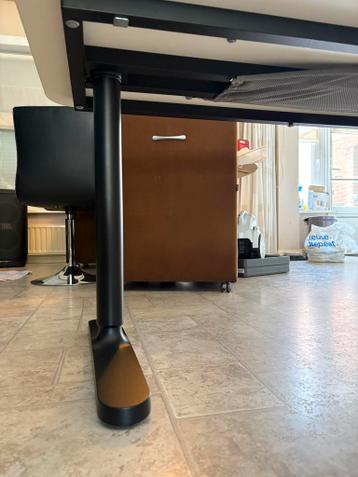IKEA BEKANT bureau 140x60 - afbeelding 4