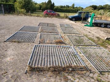 Hondenhok Hondenkennel Kennel hekwerk beschikbaar voor biedingen