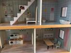 Houten Poppenhuis met Meubels, Kinderen en Baby's, Speelgoed | Poppenhuizen, Ophalen of Verzenden, Gebruikt, Poppenhuis