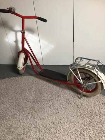 Retro step met nieuwe buiten banden jaren 60 beschikbaar voor biedingen