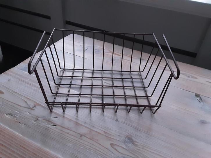 Leuk oud retro/vintage bruin ijzeren draadmand., Verzamelen, Retro, Ophalen of Verzenden
