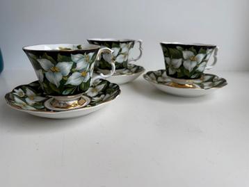Royal Albert Trillium 3 kopjes en schotels beschikbaar voor biedingen