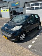 Peugeot 107 1.0 12V 5DR 2010 Zwart, Auto's, Peugeot, Voorwielaandrijving, 4 stoelen, Origineel Nederlands, Bedrijf