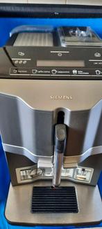 Siemens EQ3  s 300 defect., 4 tot 10 kopjes, Gebruikt, Koffiemachine, Ophalen