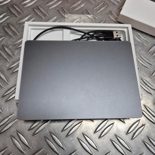 Apple Magic Trackpad 2 (A1535) Nieuwstaat in doos, Computers en Software, Muizen, Zo goed als nieuw, Trackpad, Draadloos, Ophalen of Verzenden