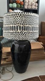 Grote zwarte tafellampen kruiken, Huis en Inrichting, Ophalen, Zo goed als nieuw, 50 tot 75 cm