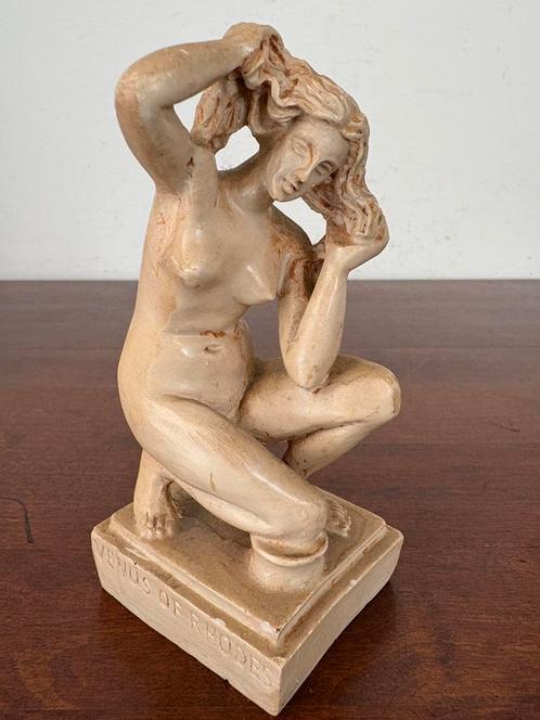 Beeld vrouw naakt venus of Rhodes greece, Verzamelen, Beelden en Beeldjes, Gebruikt, Mens, Ophalen of Verzenden
