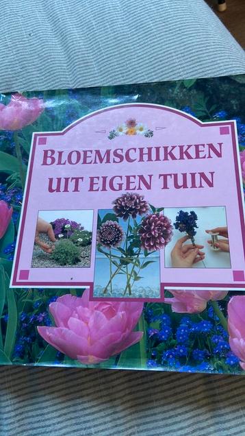 Bloemschikken uit eigen tuin beschikbaar voor biedingen