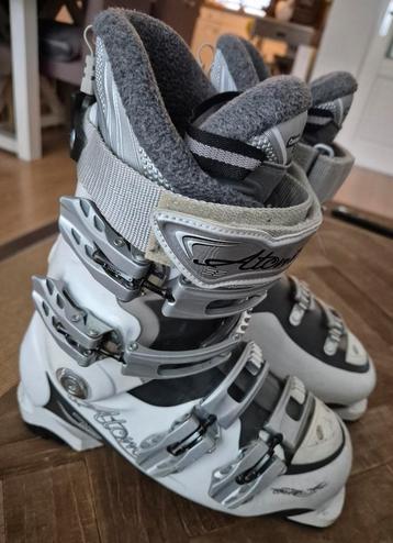 Skischoenen Atomic in maat 24,5 of 38,5 /Zoollengte  294 mm beschikbaar voor biedingen